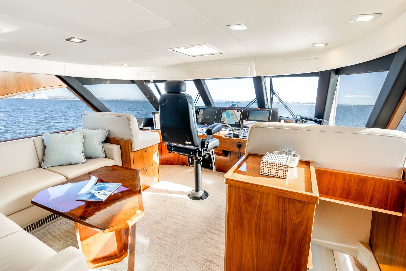 2018 Viking 72 Convertible