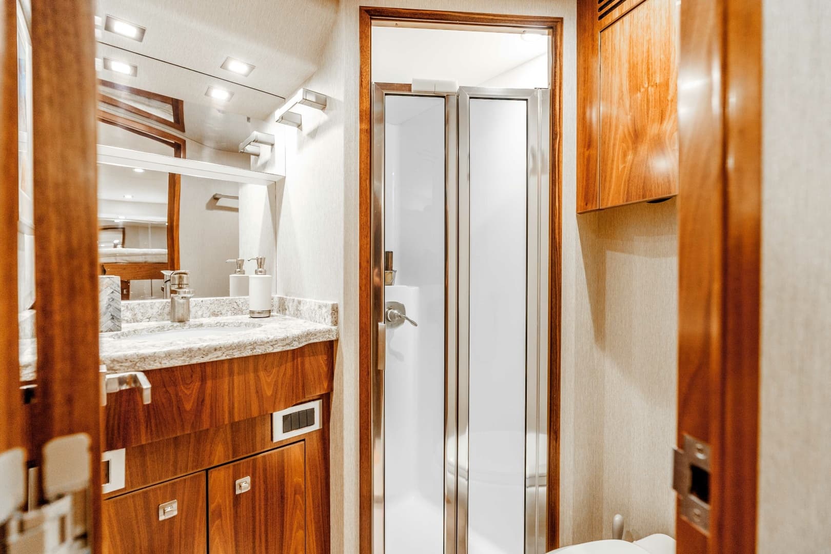 2018 Viking 72 Convertible