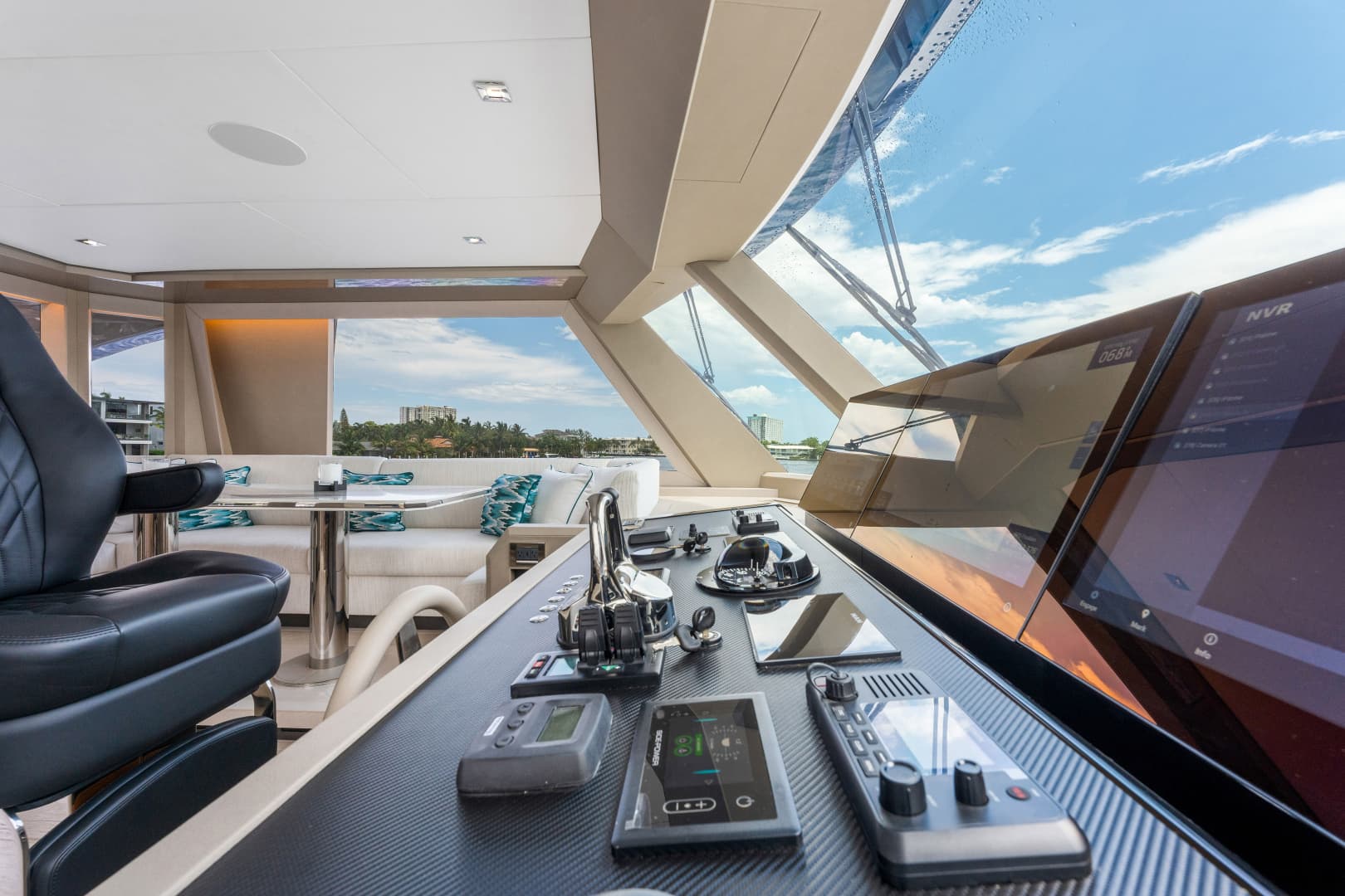 2023 Ocean Alexander 27R