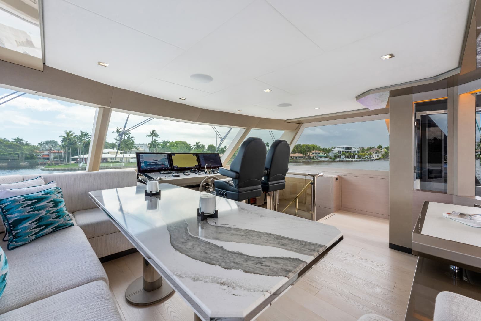 2023 Ocean Alexander 27R