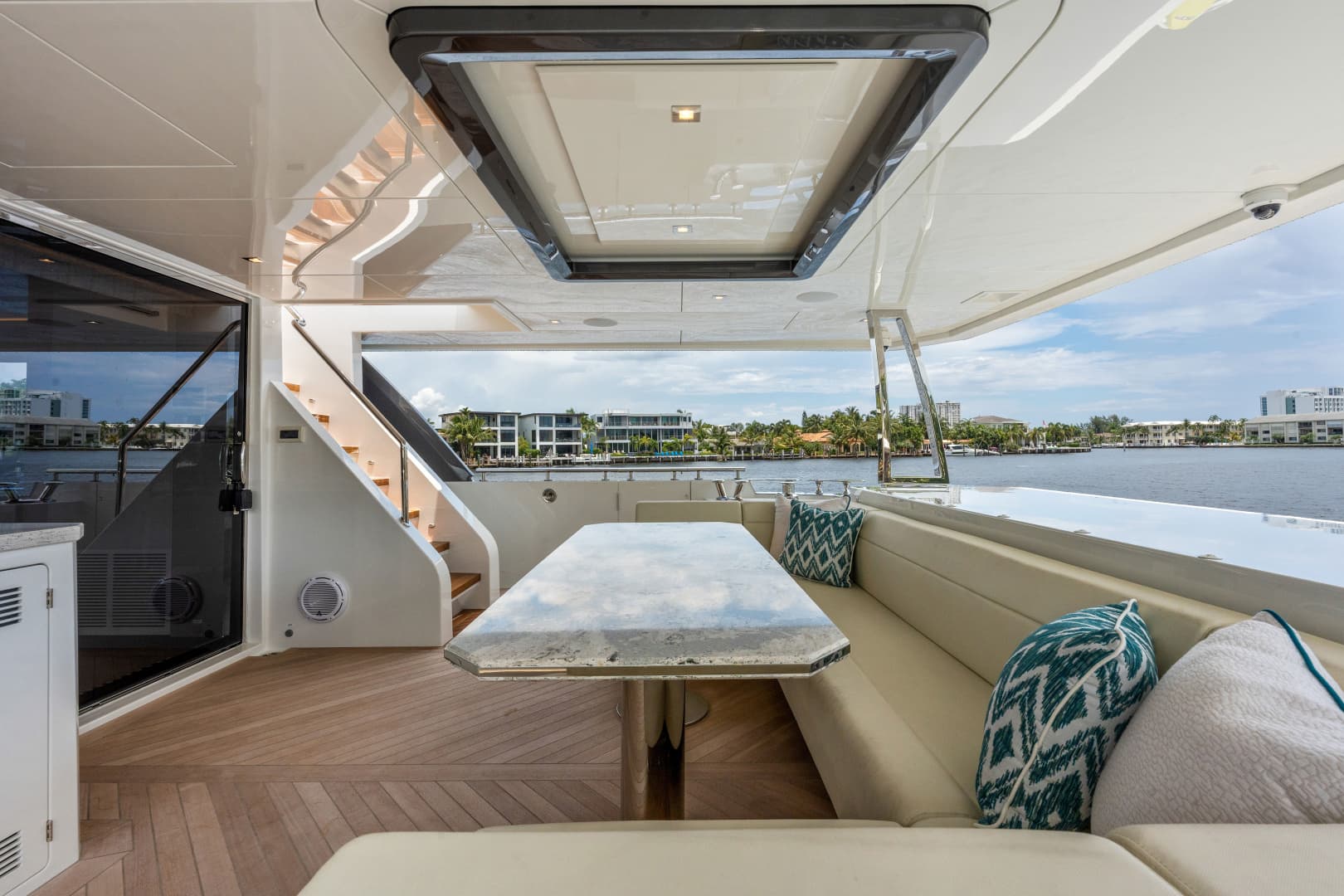 2023 Ocean Alexander 27R