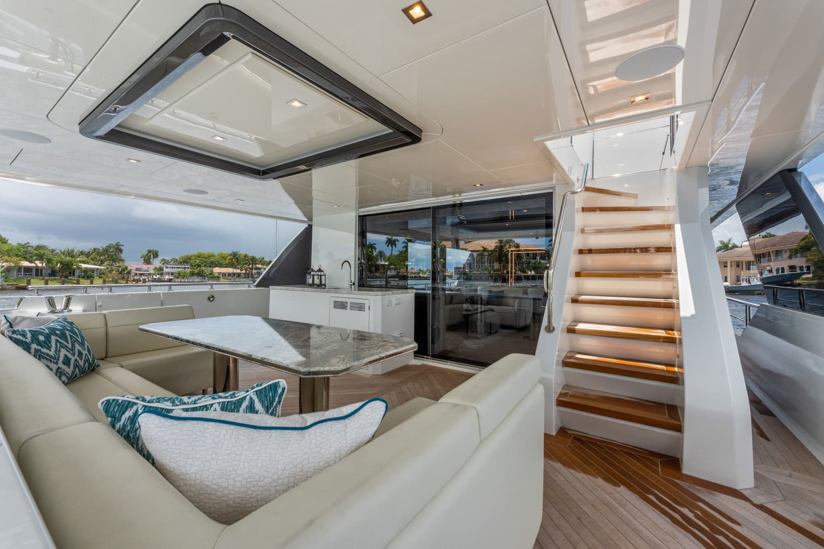 2023 Ocean Alexander 27R