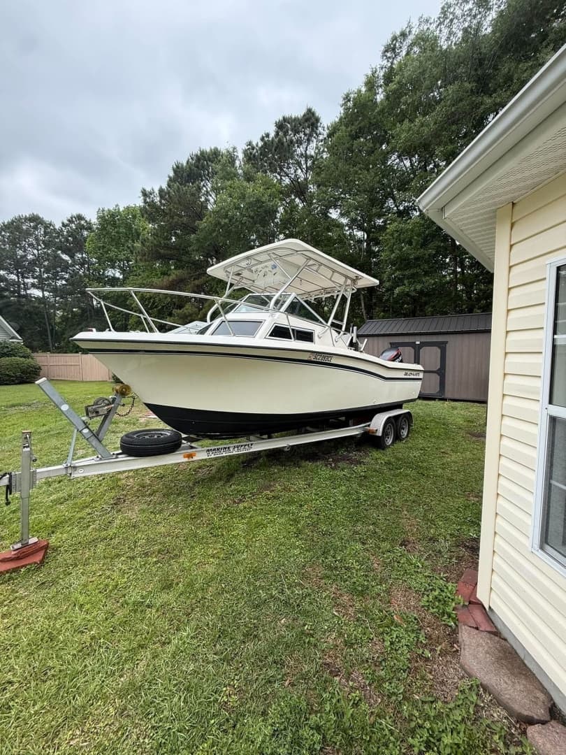 1981 Grady-White 220 Bimini