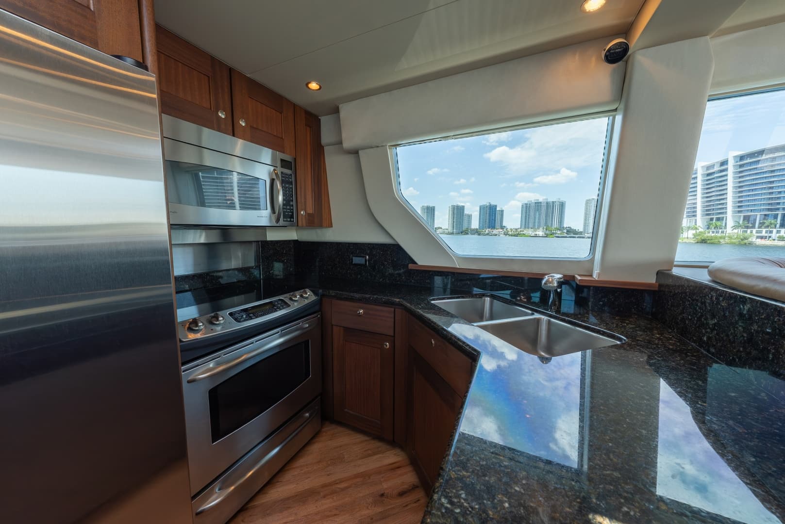 2007 Pacific Mariner 