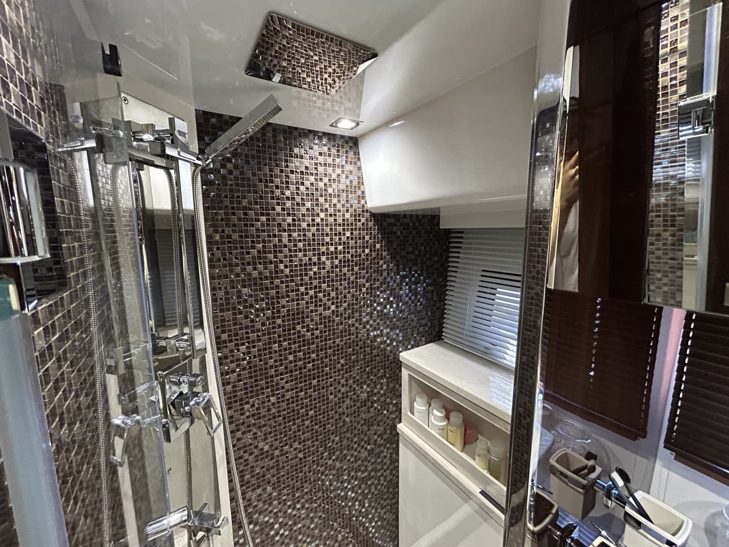 2019 Galeon 550 FLY