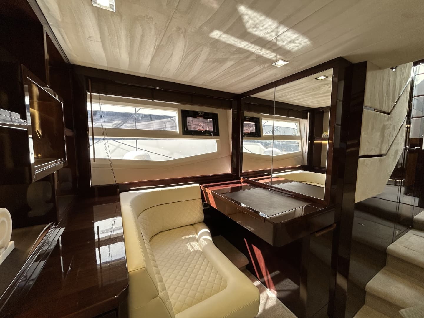 2019 Galeon 550 FLY