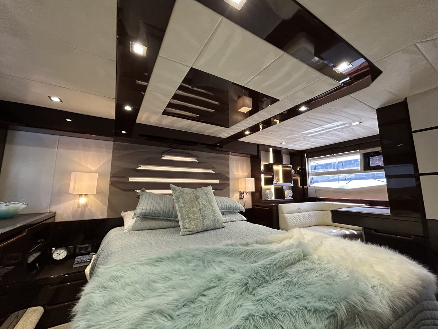 2019 Galeon 550 FLY
