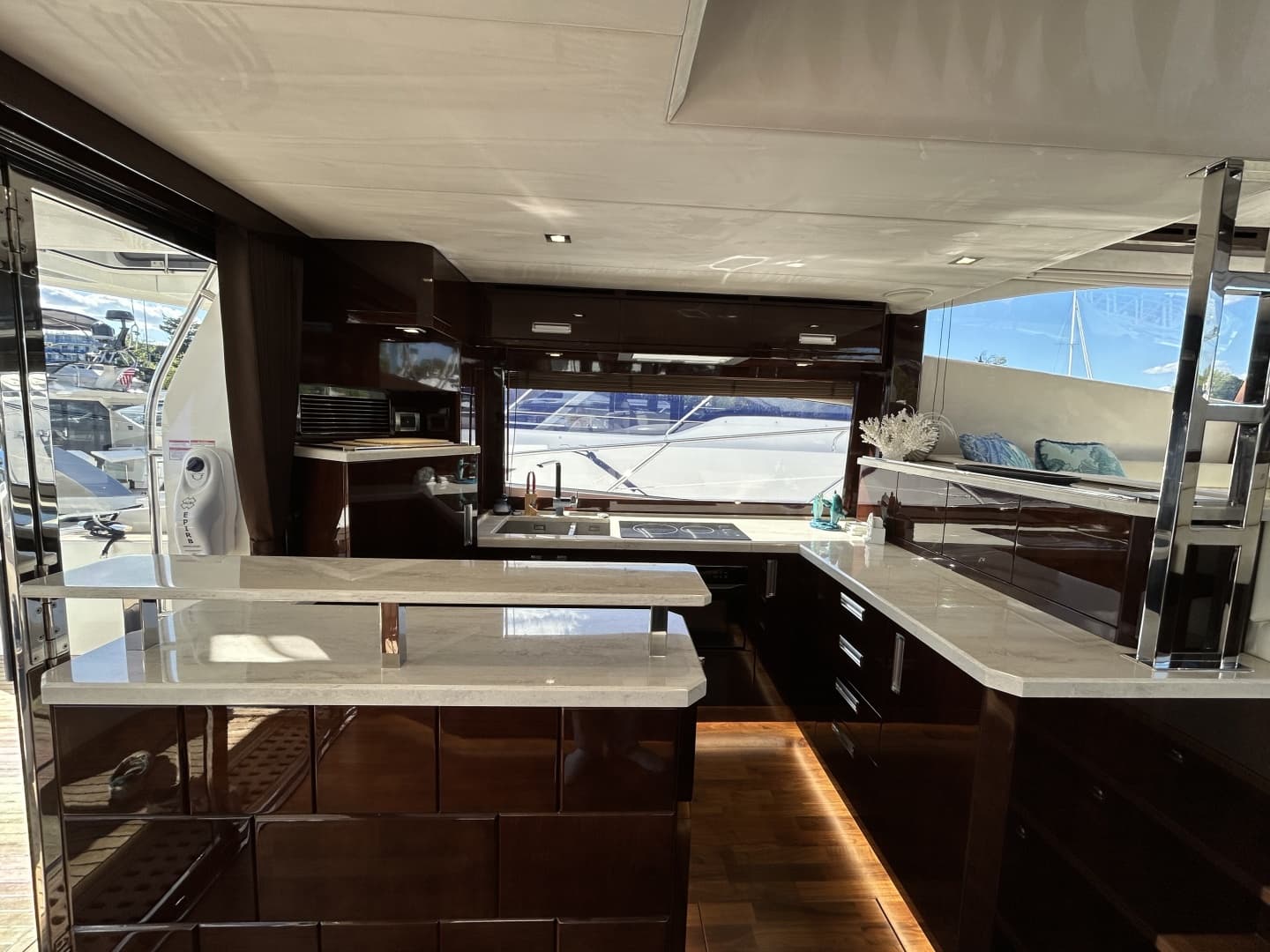 2019 Galeon 550 FLY