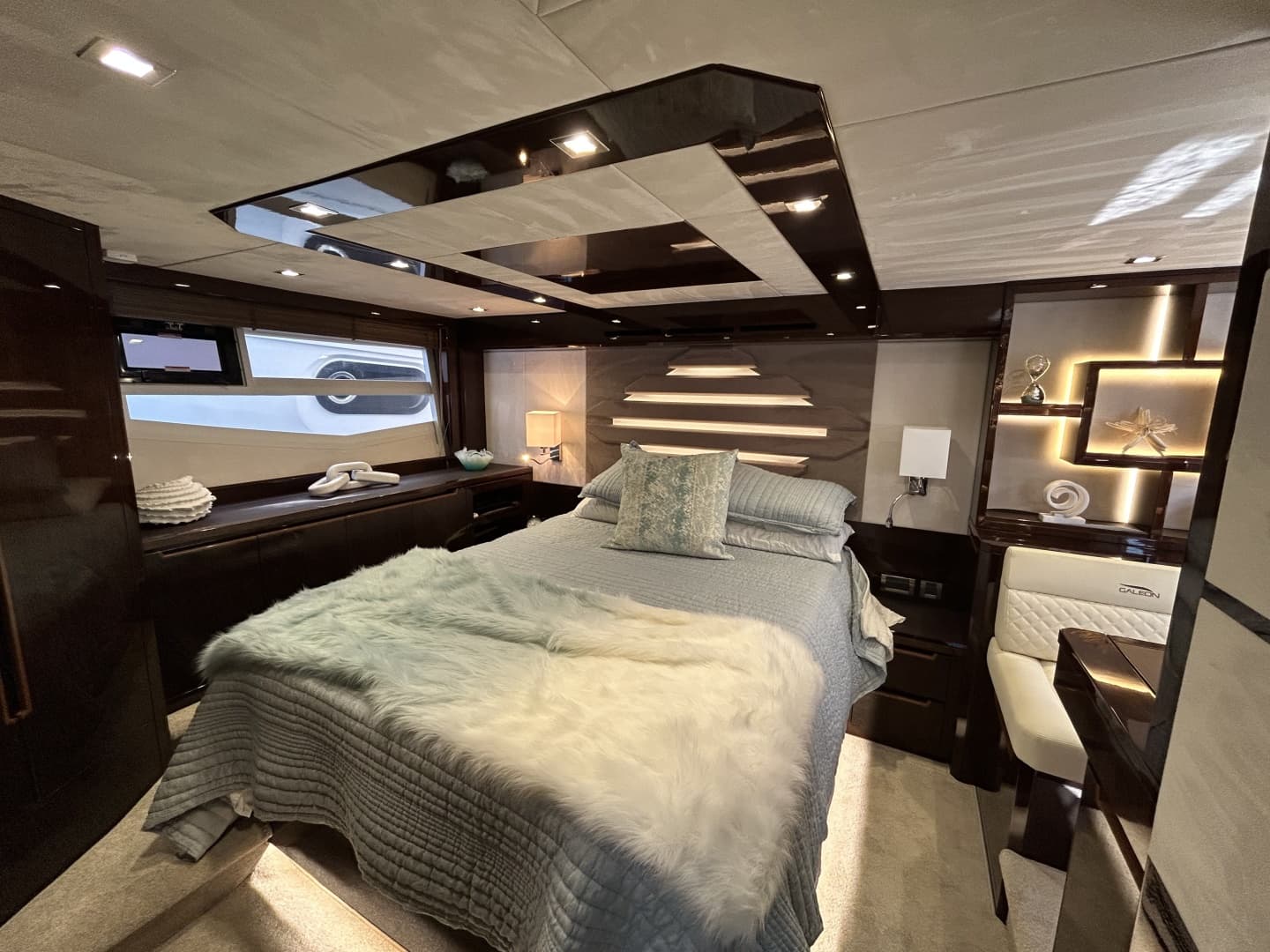 2019 Galeon 550 FLY