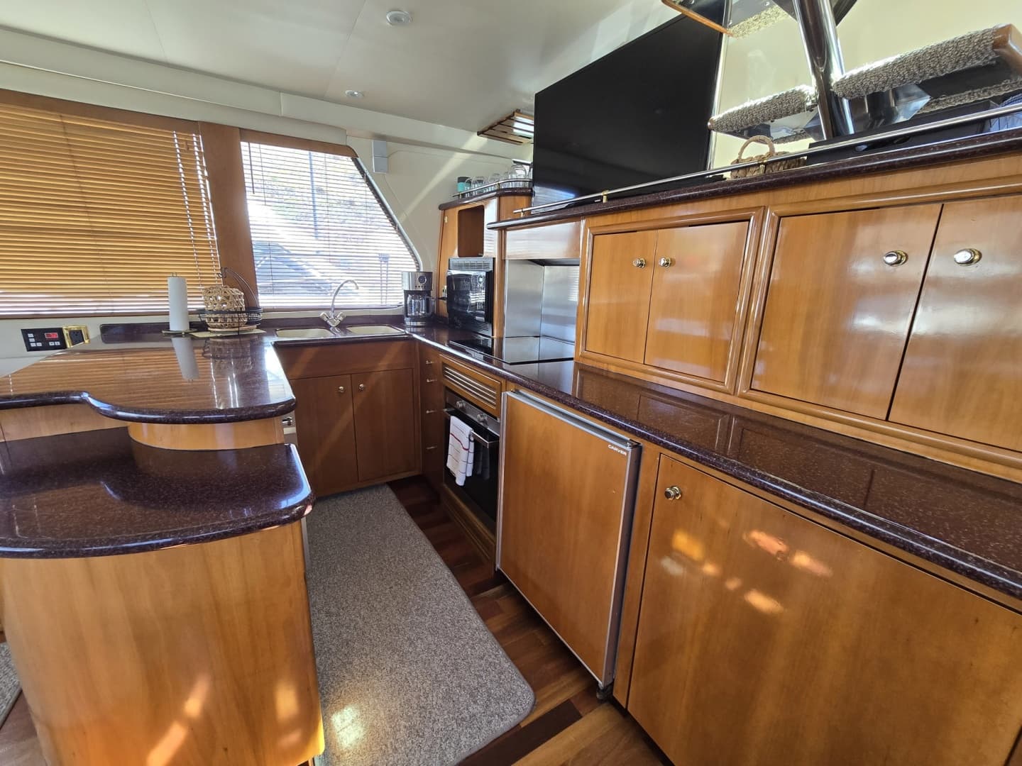 2001 Carver 570 Voyager Pilothouse