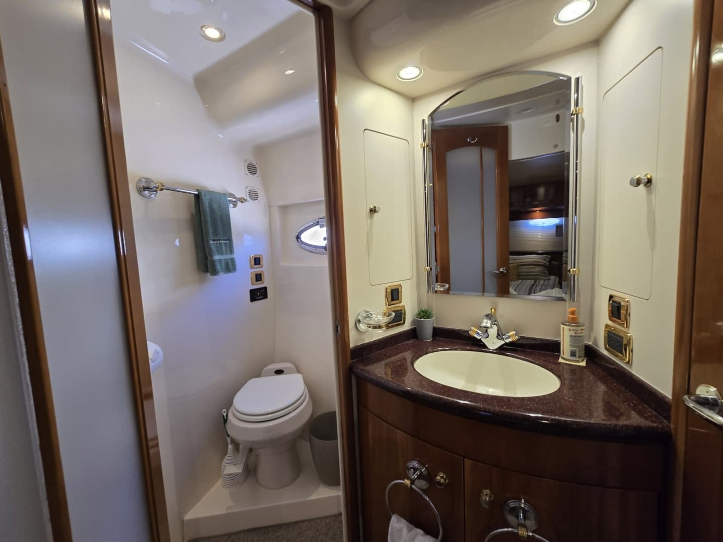 2001 Carver 570 Voyager Pilothouse