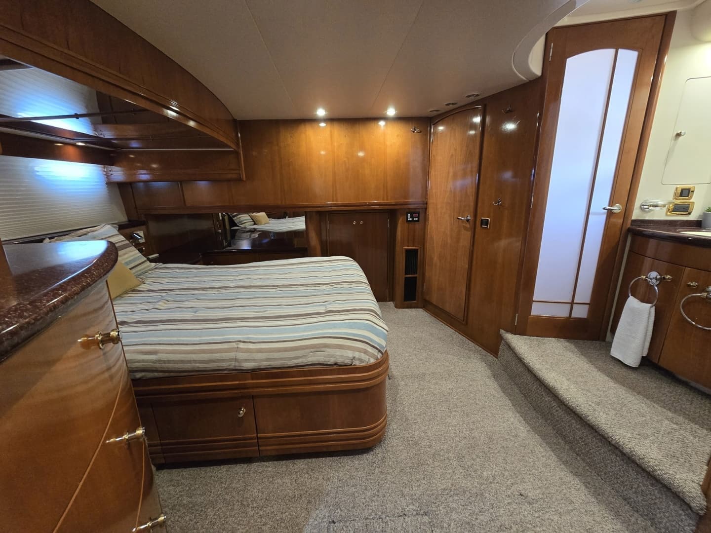 2001 Carver 570 Voyager Pilothouse