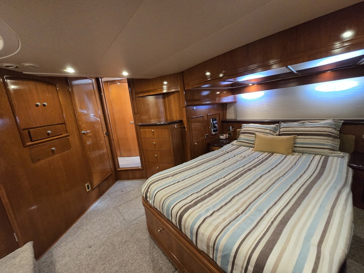 2001 Carver 570 Voyager Pilothouse