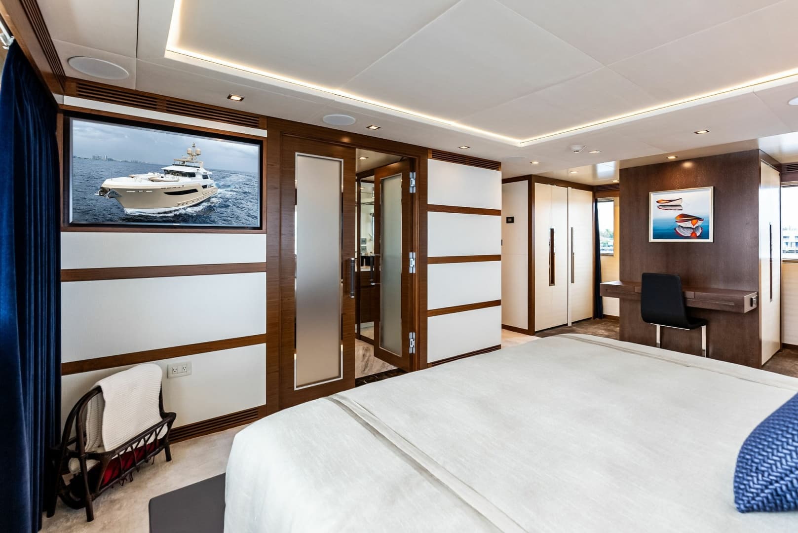Master Stateroom, Forward View