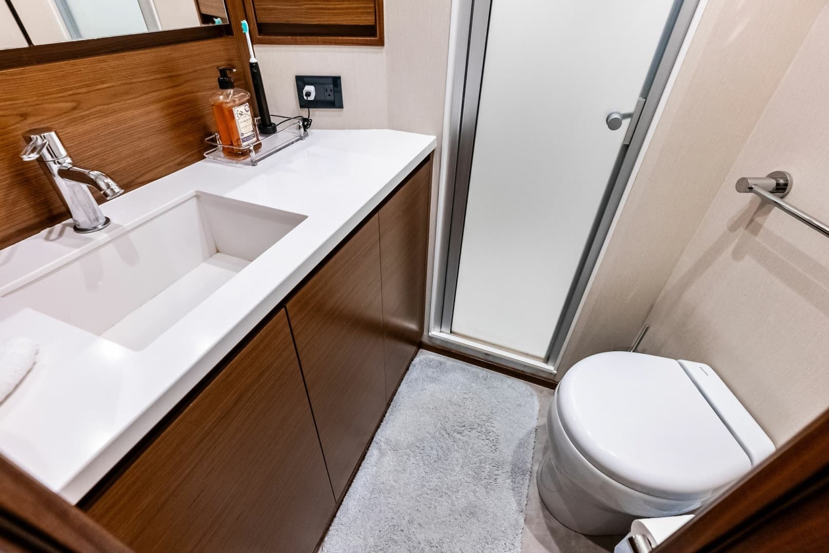 Crew cabin #2, head vanity and shower
