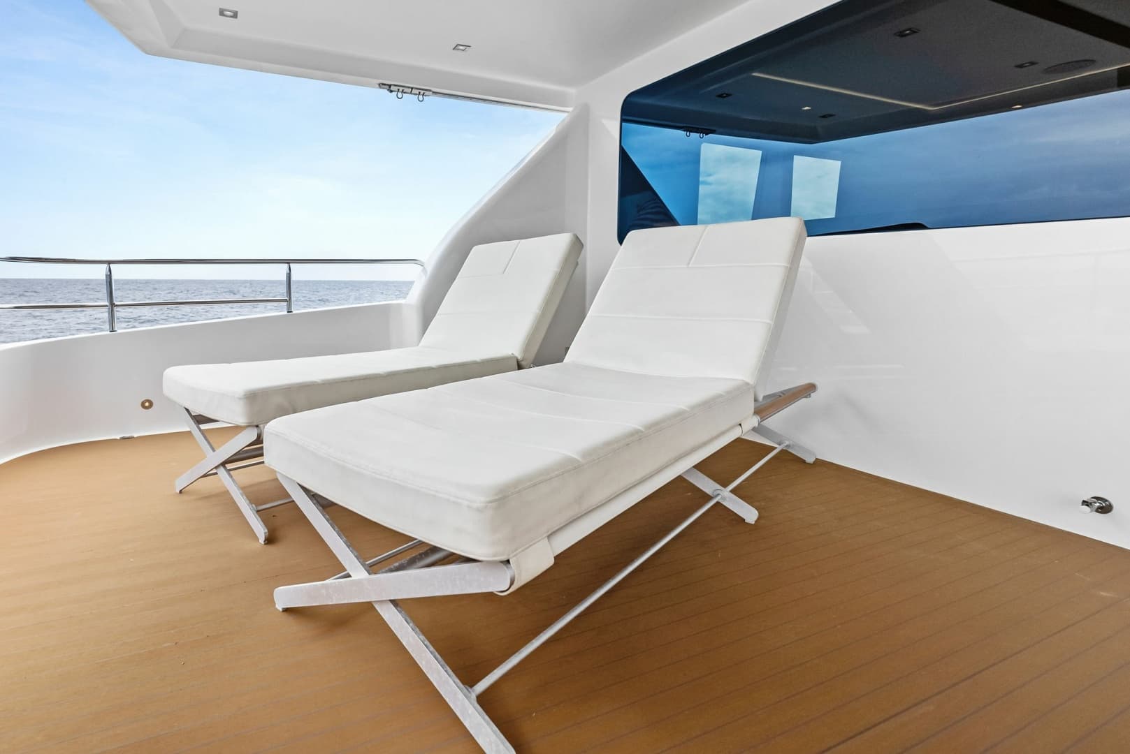 Chaise loungers