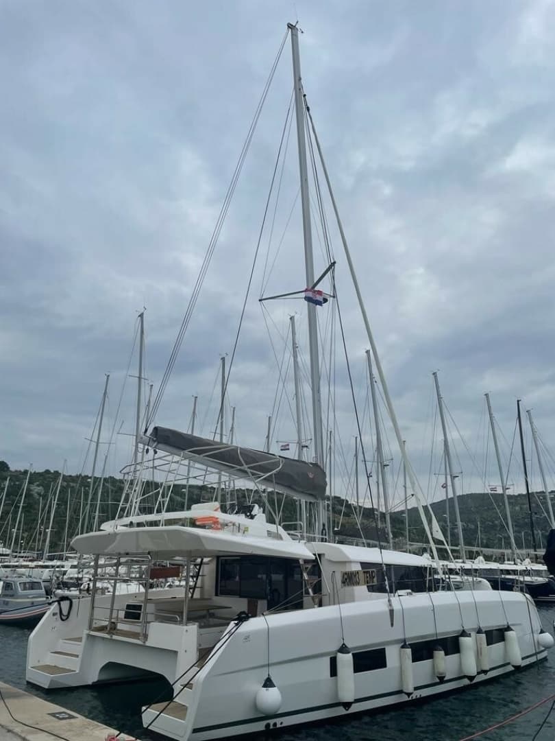 2021 Dufour 48