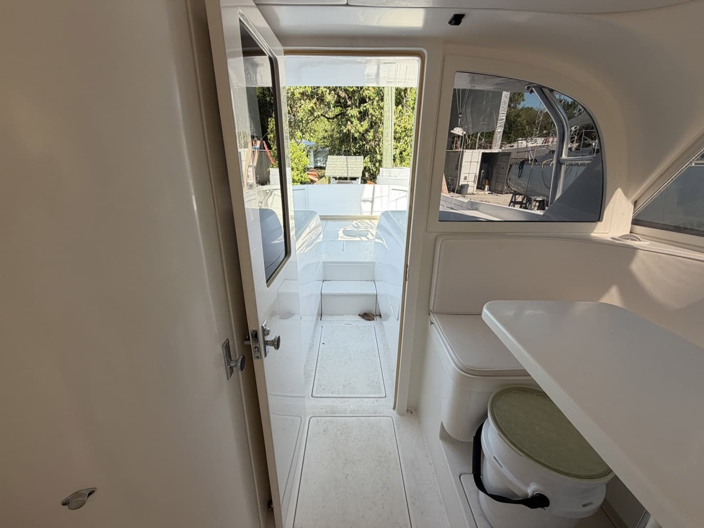 1977 Bertram 31 Flybridge
