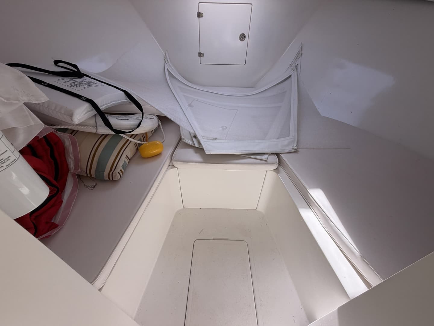 1977 Bertram 31 Flybridge
