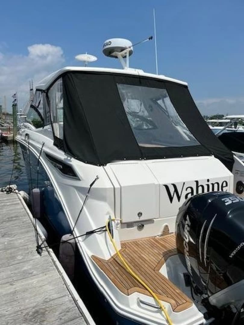 2021 Sea Ray Sundancer 320 Outboard