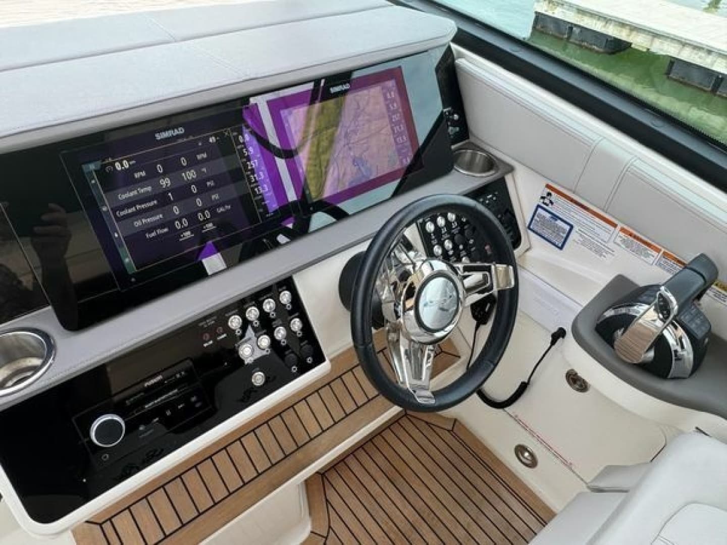 2021 Sea Ray Sundancer 320 Outboard