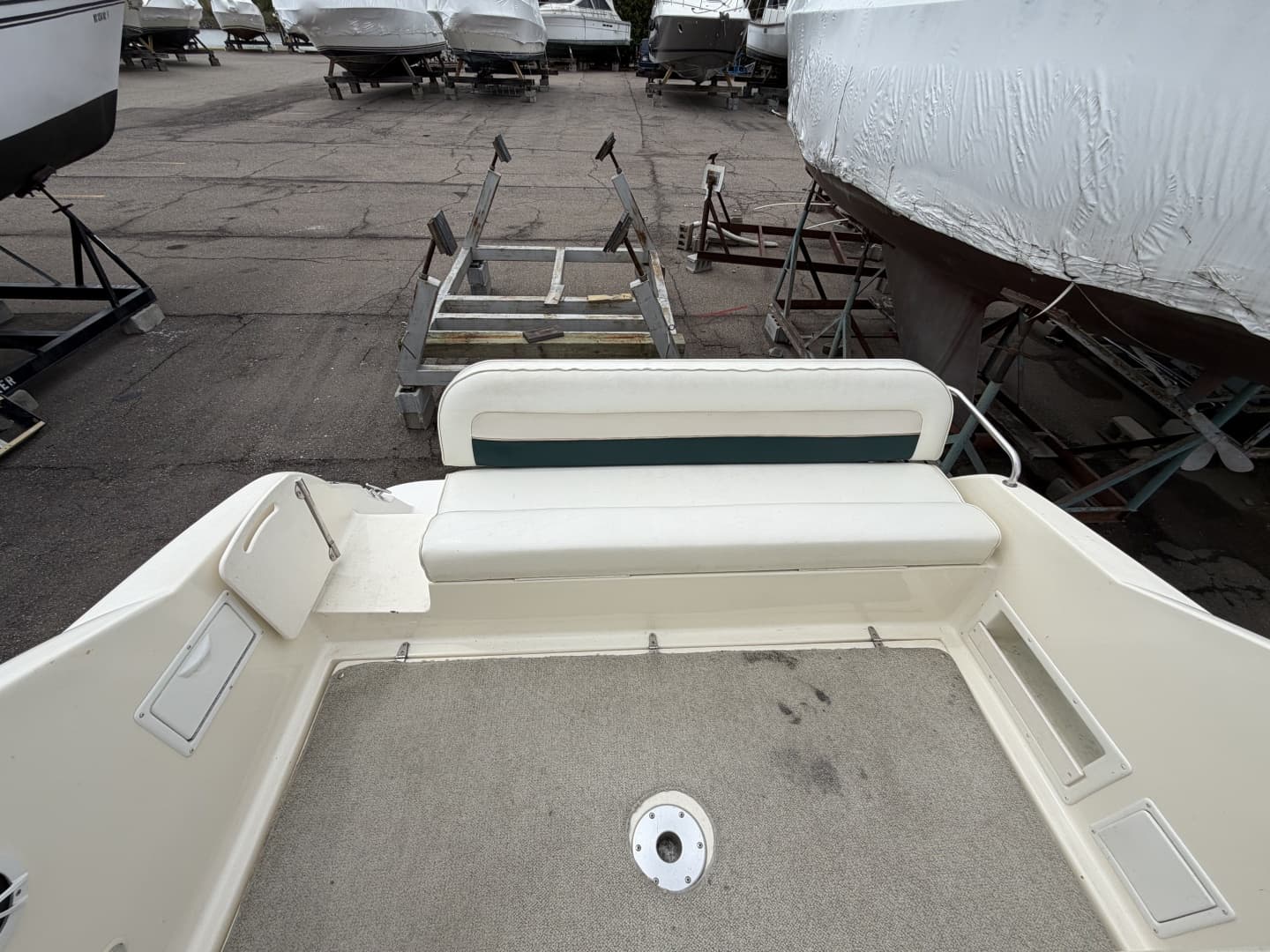 1998 Rinker 266 Fiesta Vee