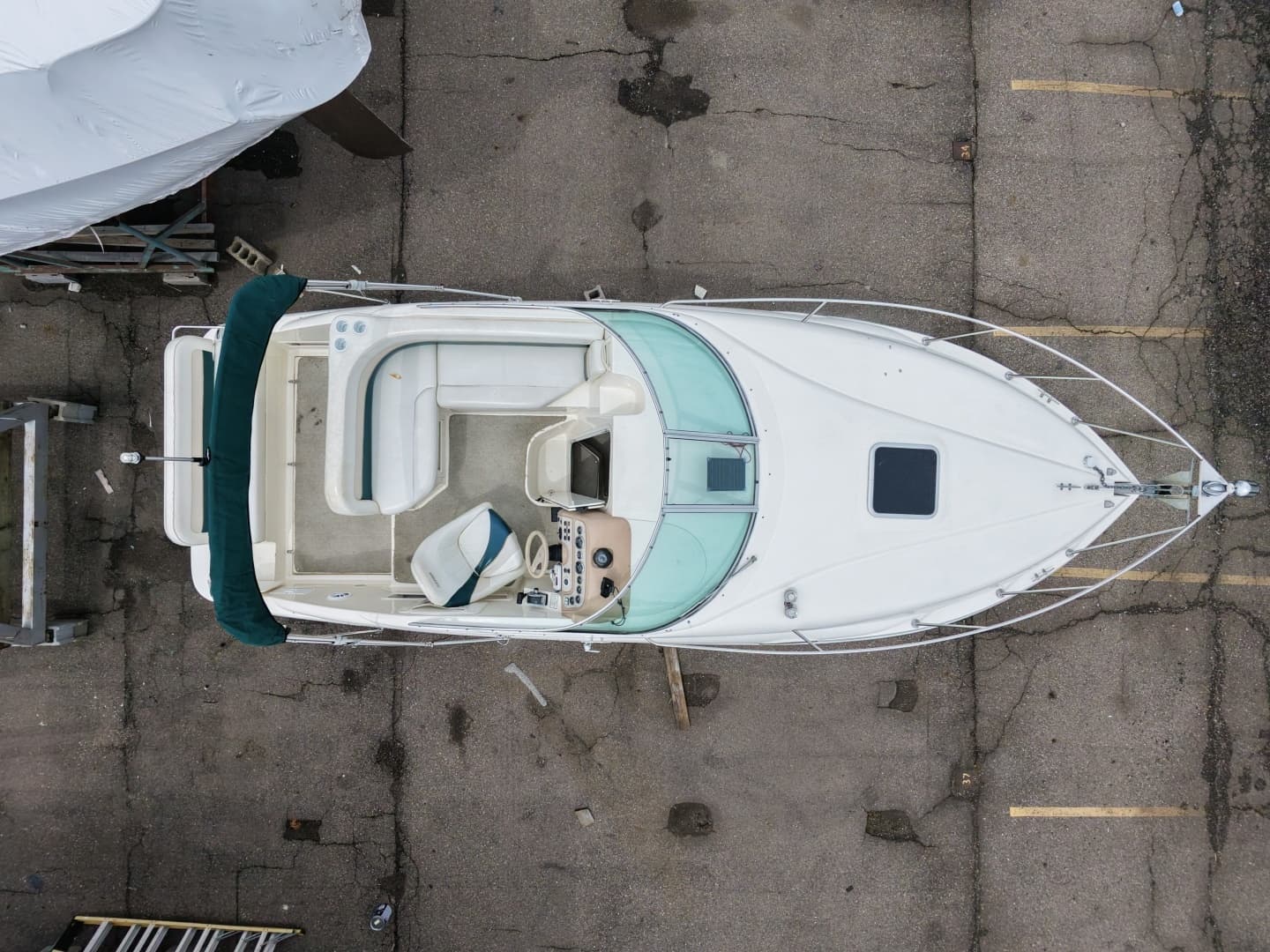 1998 Rinker 266 Fiesta Vee