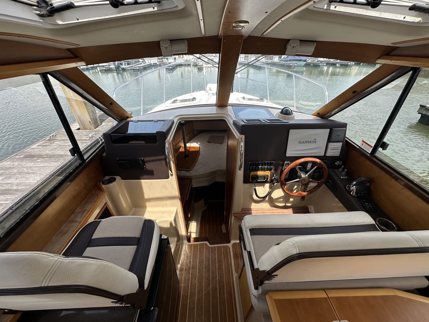 2016 Cutwater C-28 LE