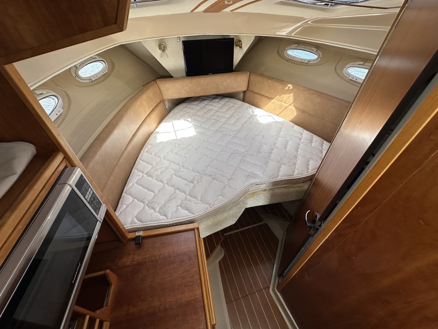 2016 Cutwater C-28 LE