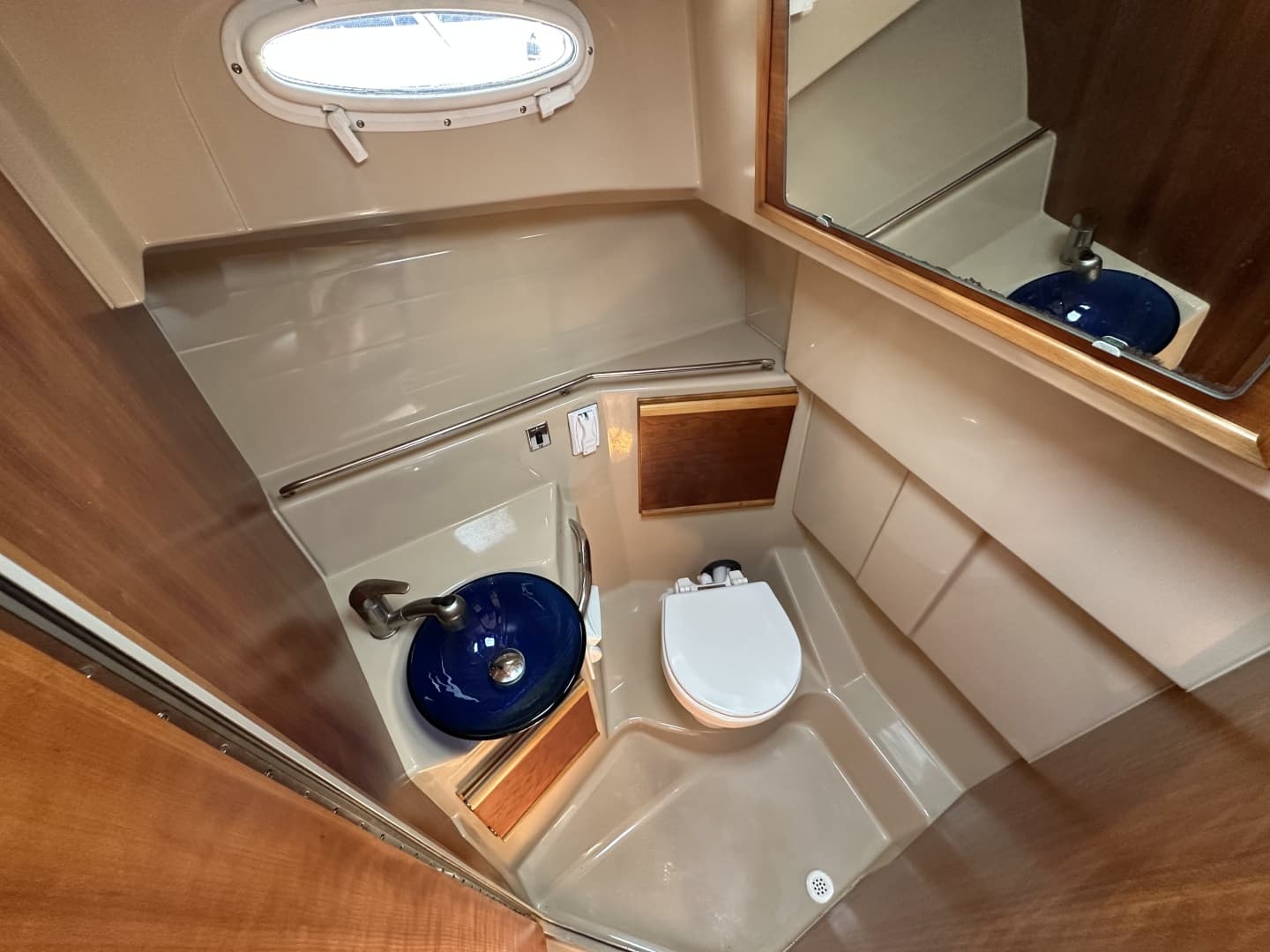 2016 Cutwater C-28 LE
