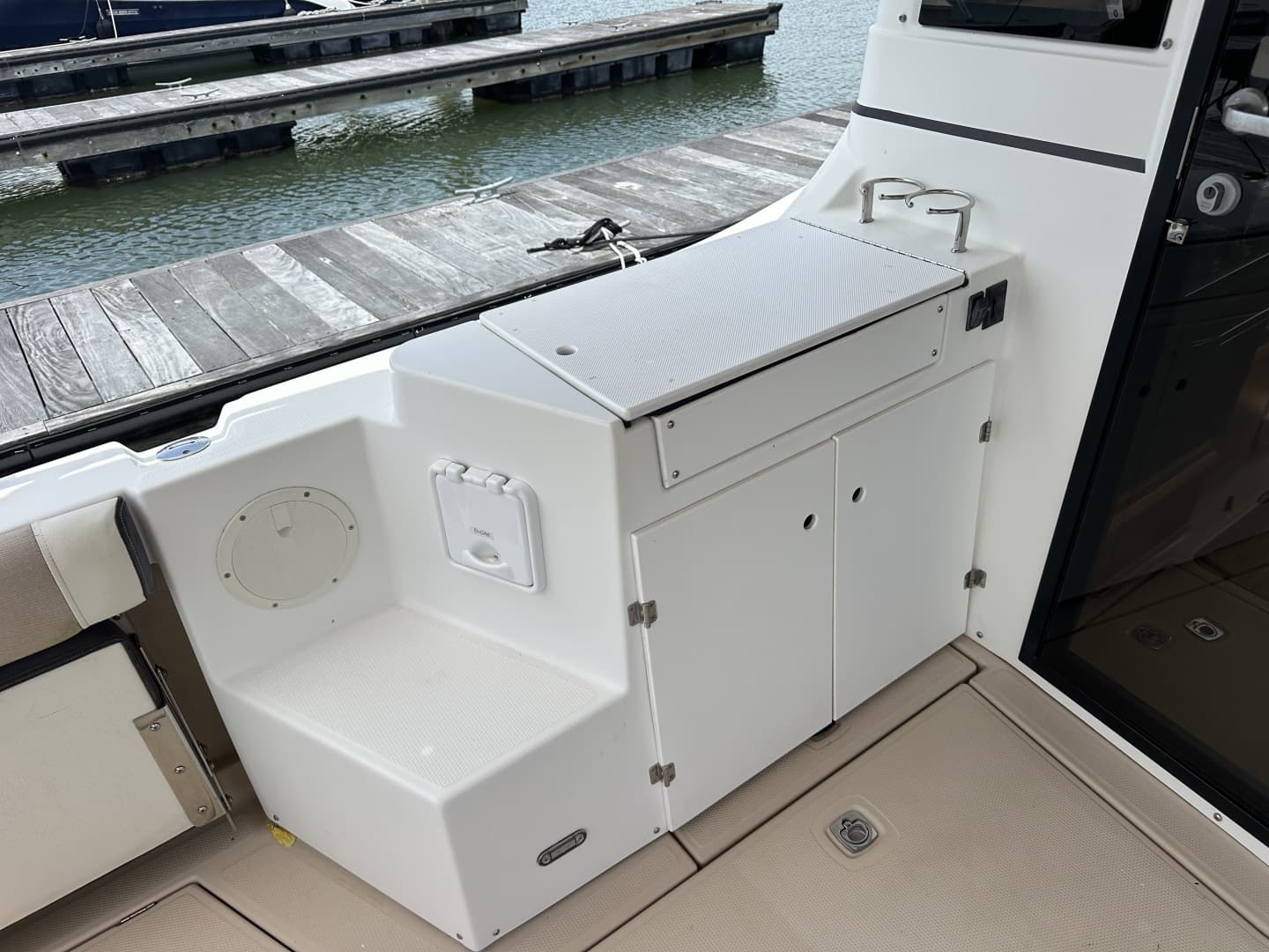 2016 Cutwater C-28 LE