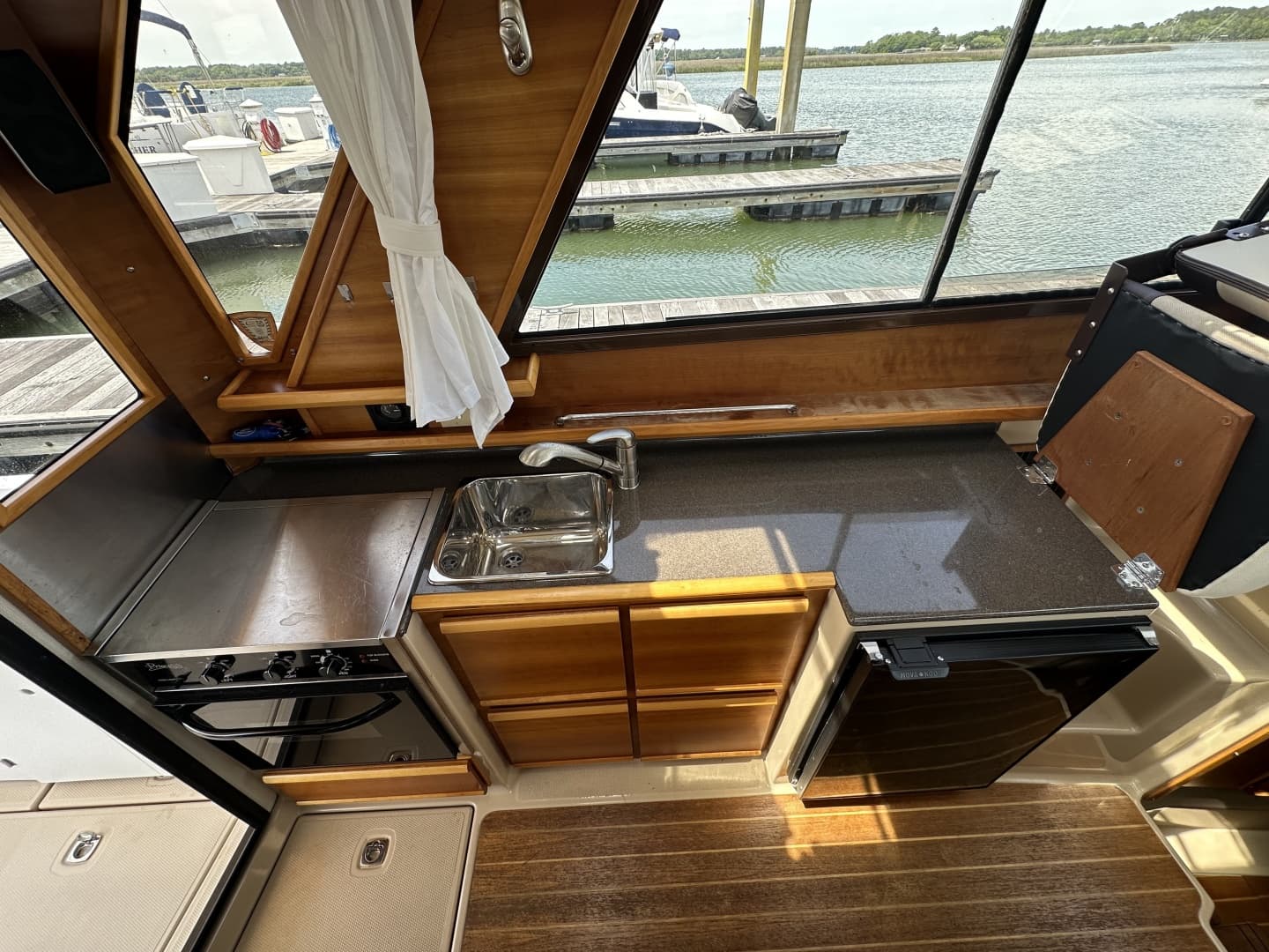 2016 Cutwater C-28 LE