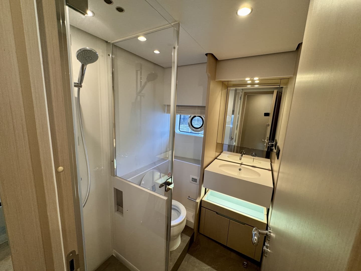 2025 Azimut 