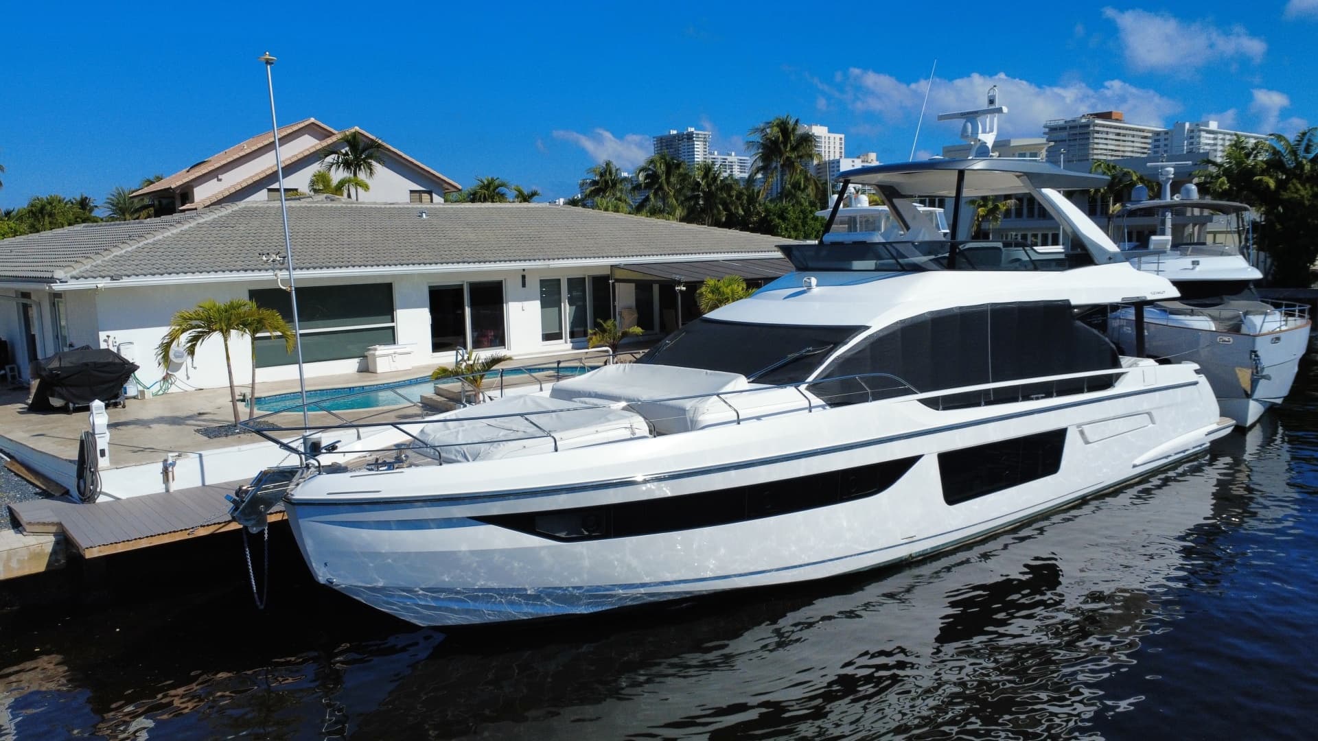 2025 Azimut 