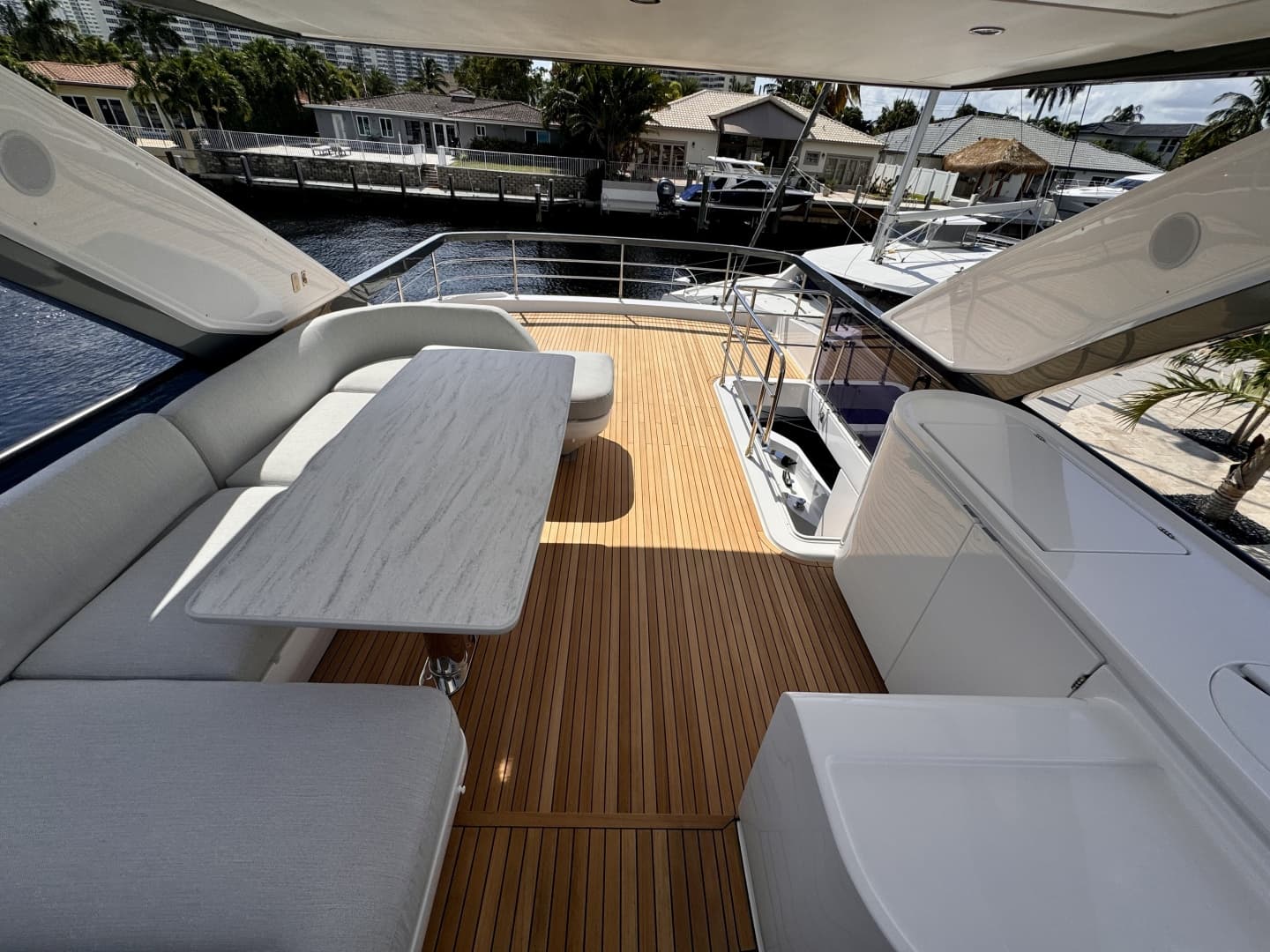 2025 Azimut 