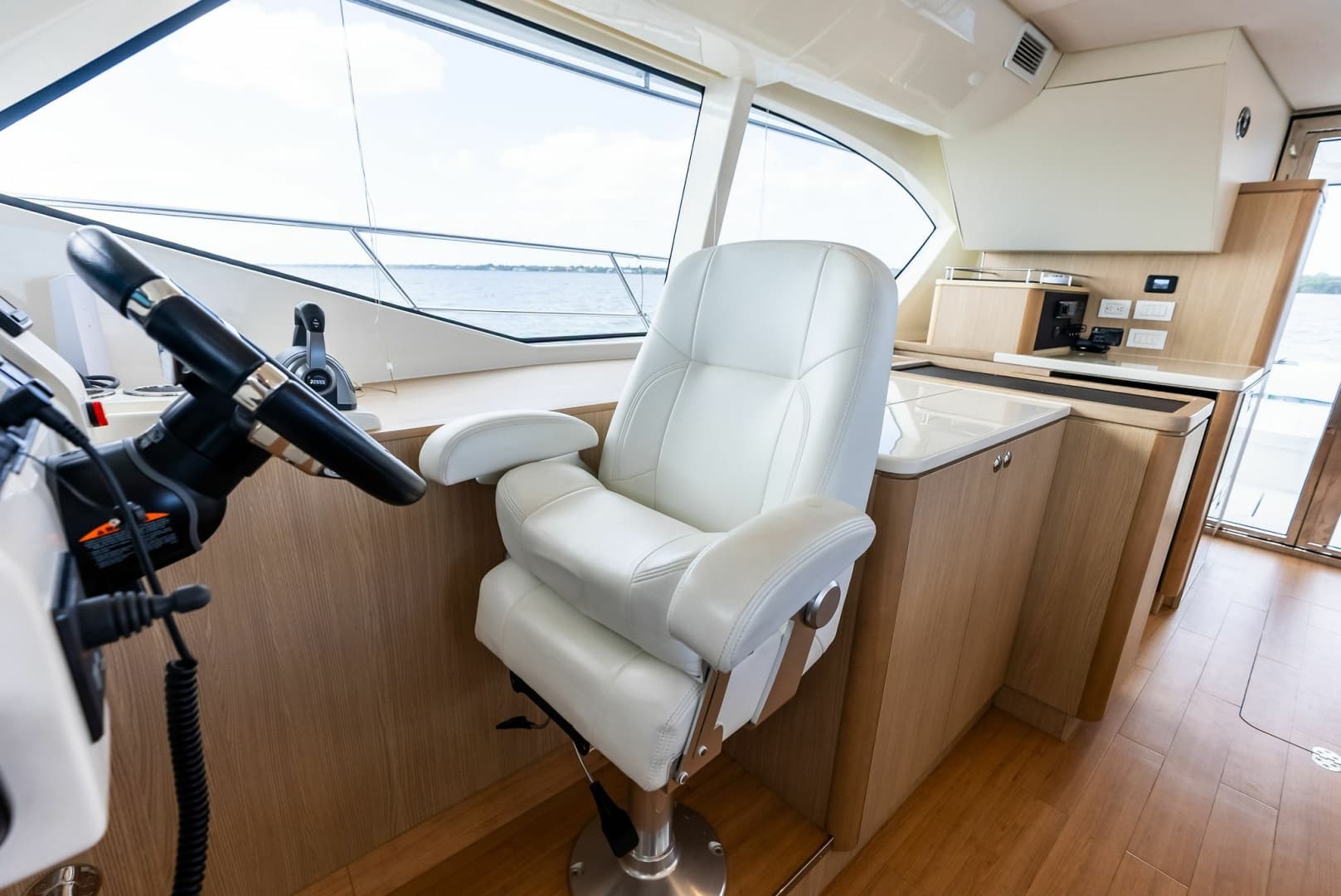 2021 Aquila 