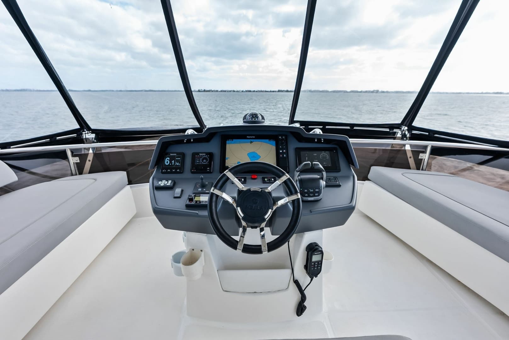 2021 Aquila 