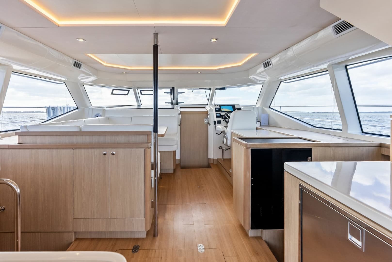 2021 Aquila 