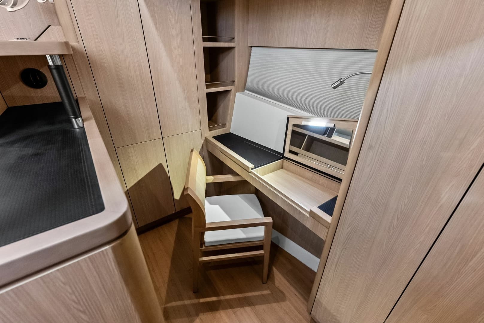 2021 Aquila 