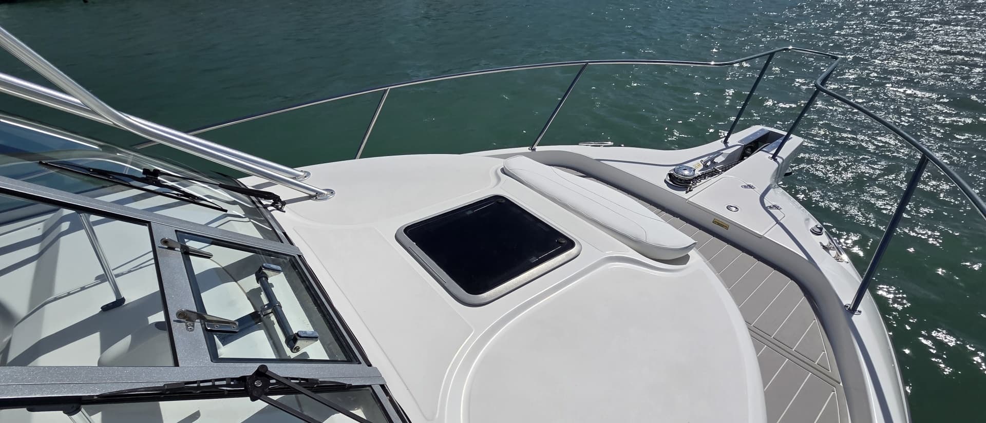 2007 Boston Whaler 305 Conquest