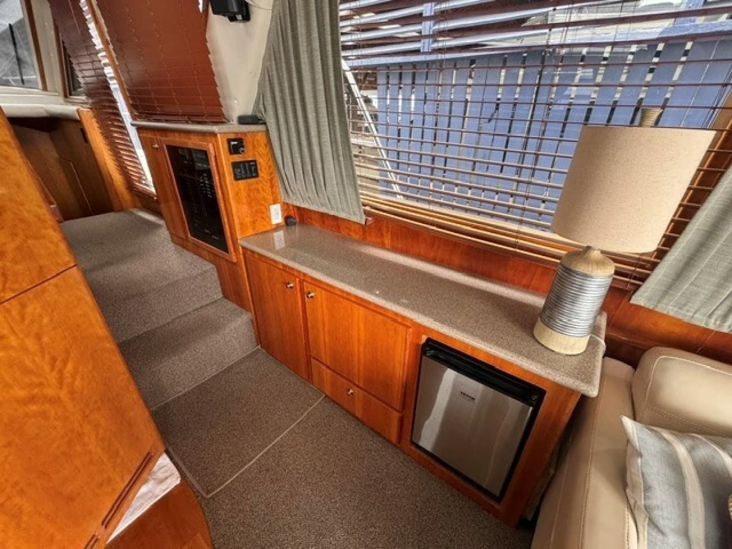 2001 Navigator Classic 48