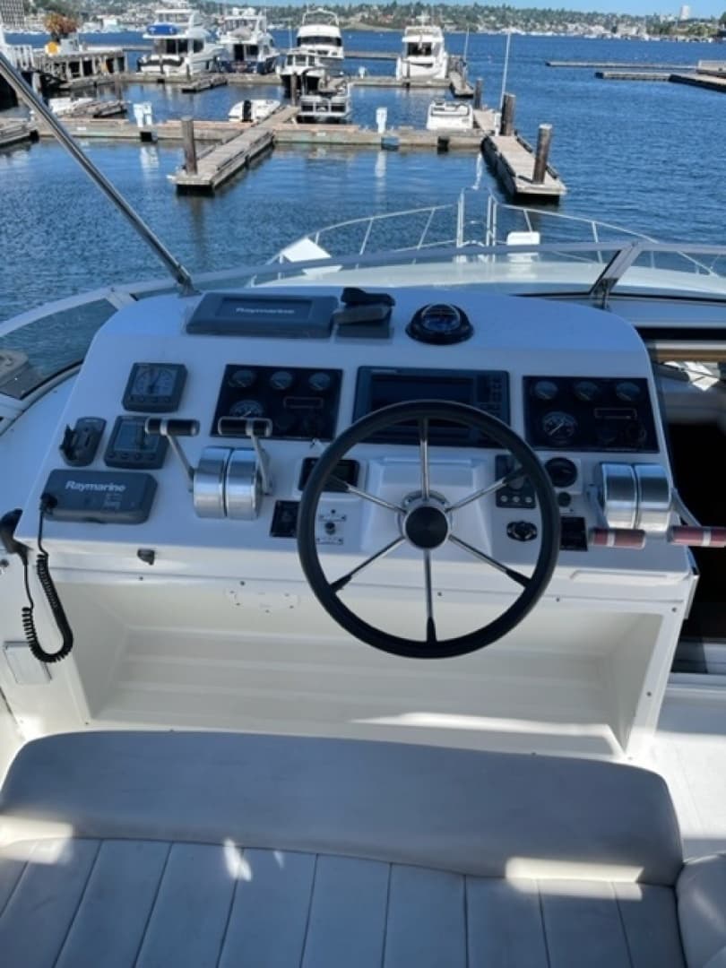 2001 Navigator Pilothouse