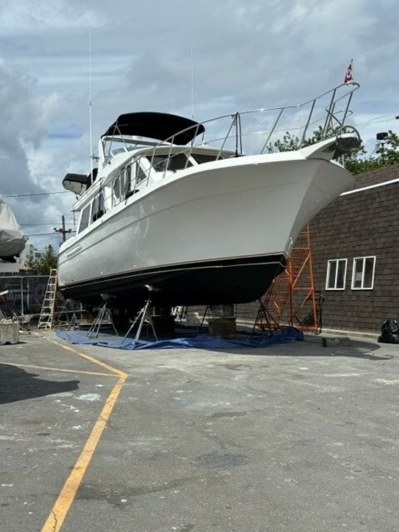 2001 Navigator Pilothouse