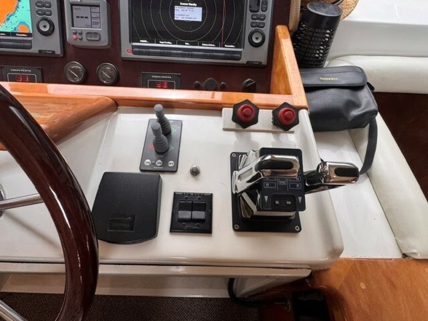 2001 Navigator Pilothouse