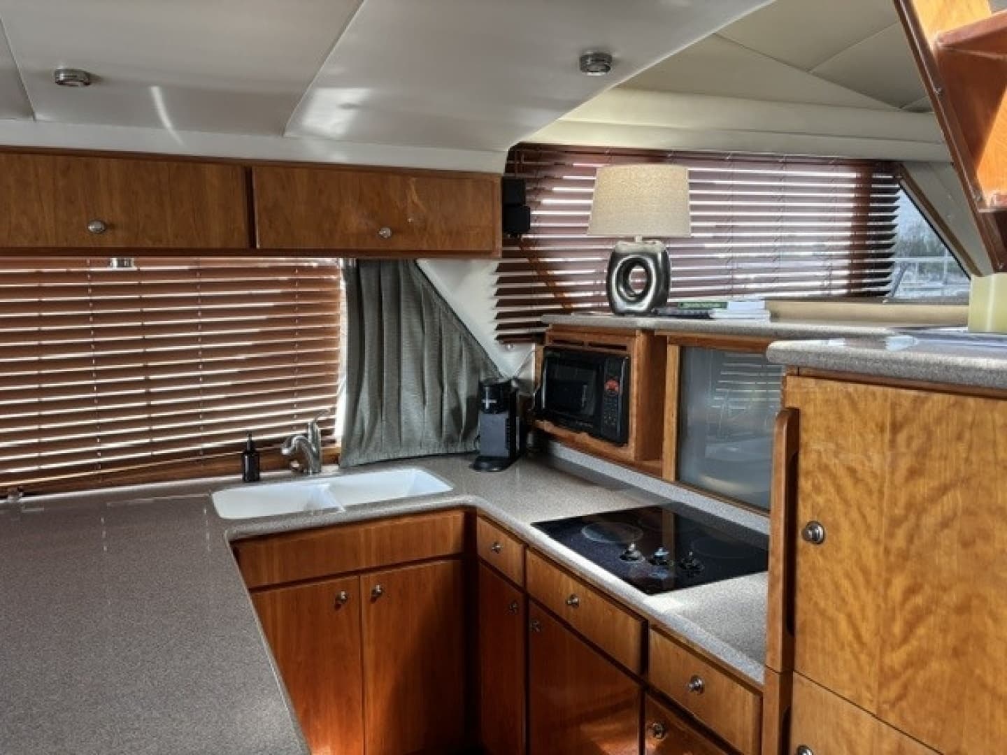 2001 Navigator Classic 48