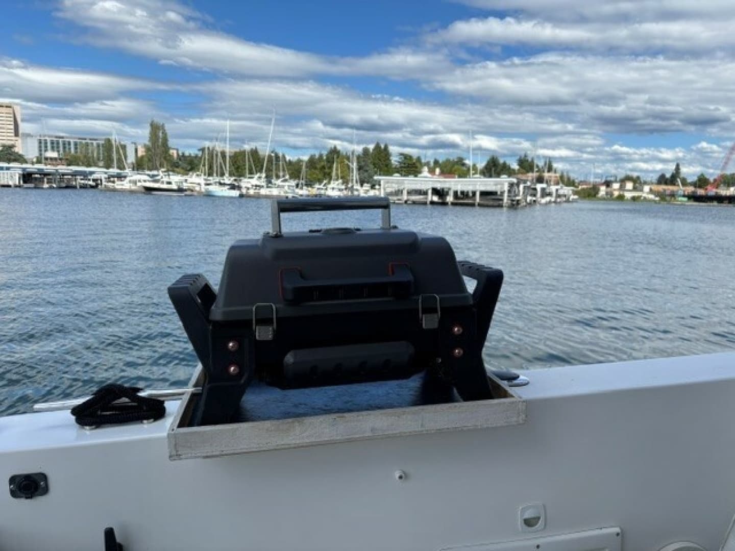 2001 Navigator 48