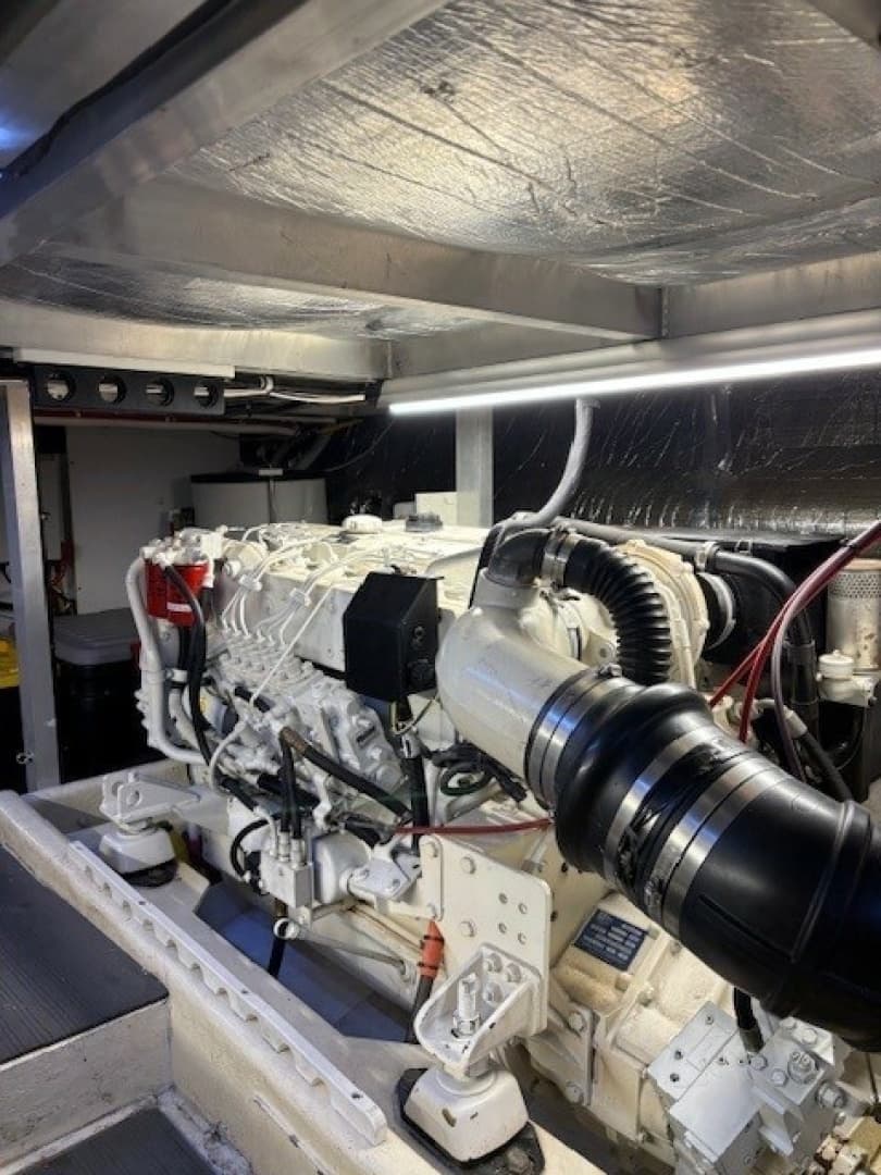 2001 Navigator Pilothouse