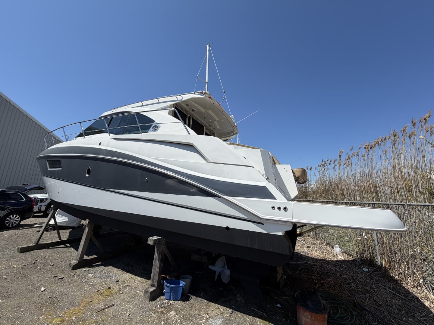 2016 Cruisers Yachts 41 Cantius