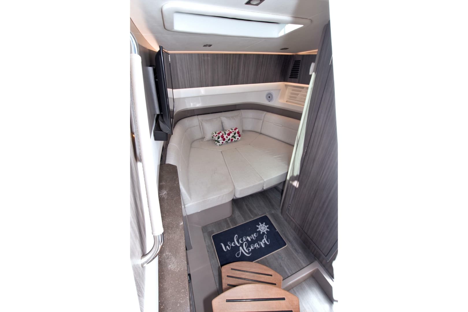 2021 Sea Ray SLX 400 Outboard