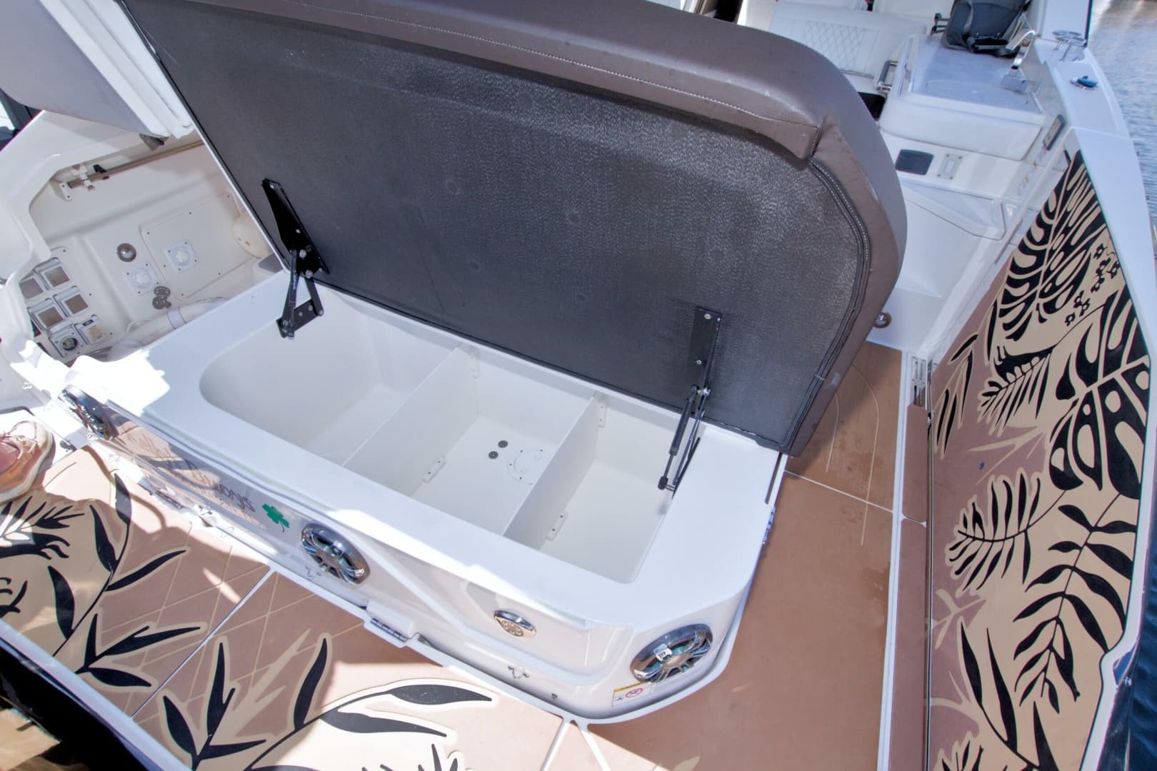 2021 Sea Ray SLX 400 Outboard